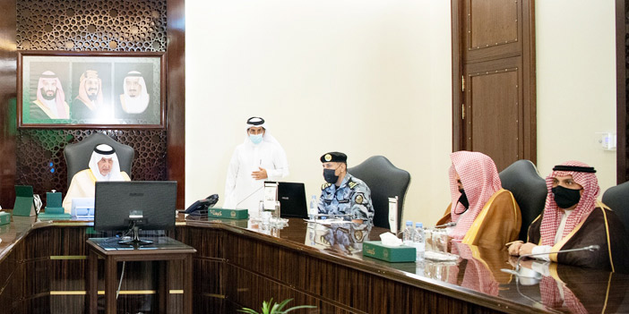  الأمير خالد الفيصل مترئساً اجتماع اللجنة التنفيذية