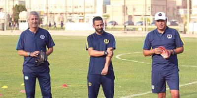 الجيل يتعاقد مع طاقم فني مصري لقيادة الفريق الأول 