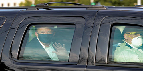  ترامب في سيارته خارج المستشفى في جولة مؤقتة