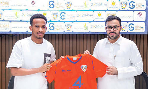  الدوسري مع الرئيس التنفيذي