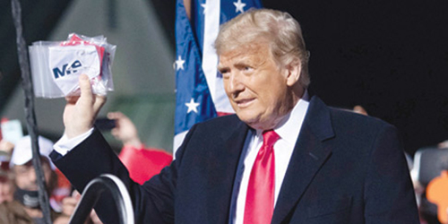 ترامب وبايدن يصعِّدان المعركة في ولايتين حاسمتين 