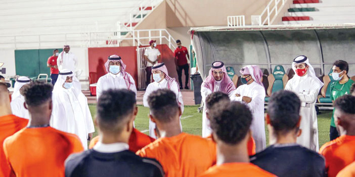  من زيارة الأعضاء الذهبيين للاعبي الاتفاق