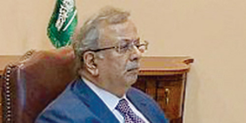  السفير المعلمي خلال الاجتماع