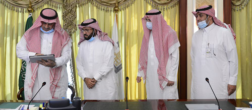رئيس جامعة الملك خالد يدشن البوابة التفاعلية 
