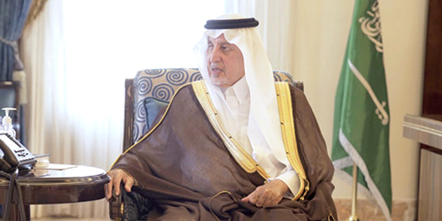 خالد الفيصل يلتقي مدير الخطوط السعودية المعين حديثاً 