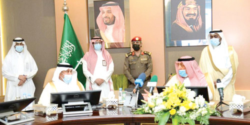  سموه خلال التدشين بحضور وزير النقل