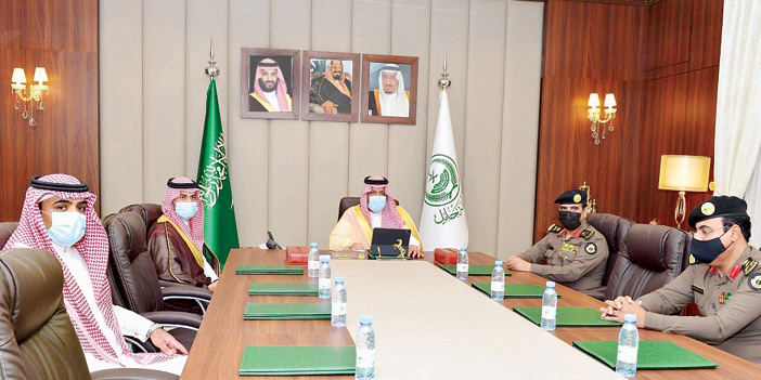  الأمير عبدالعزيز بن سعد وبحضور نائبه خلال تدشين منصة نظام أمن