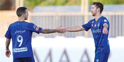 الهلال يكسب ضمك برباعية.. وعطيف يعود بعد غياب 10 أشهر 