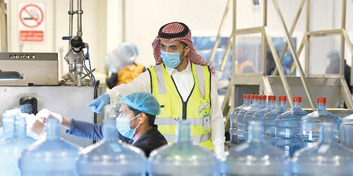 إحالة 14 منشأة للداخلية لعدم التزامها بالاحترازات 