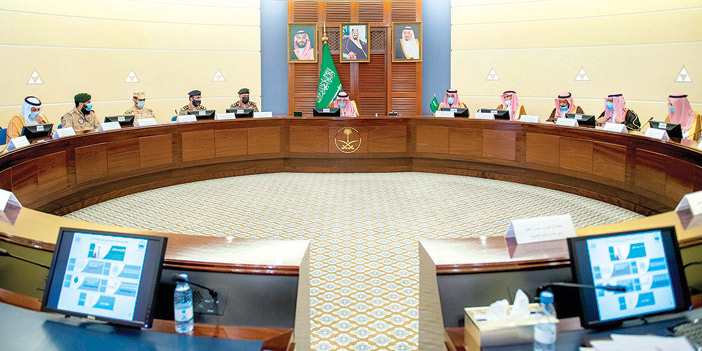  سموه مترئساً اجتماع اللجنة الرئيسة للدفاع المدني بمنطقة القصيم