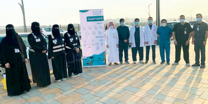  بعض المتطوِّعين والمتطوِّعات المشاركين بفعاليات التجمع الصحي بالمنطقة