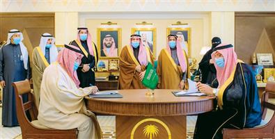 أمير منطقة القصيم يشهد توقيع اتفاقية جامعة القصيم والتخصصي 