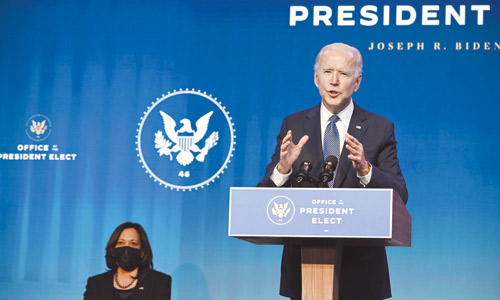 أكد أنه شنّ هجوماً لا هوادة فيه على المؤسسات الديموقراطية 