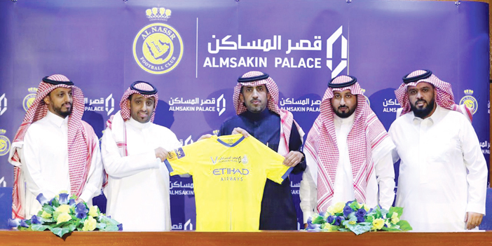  لقطة من توقيع النصر عقده الجديد