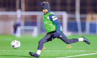 الهلال يستعد للفيصلي بمران فني ومناورة مصغرة 