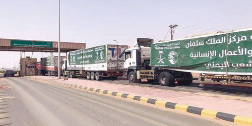 عبور 13 شاحنة منفذ الوديعة متوجهة لمحافظات يمنية 