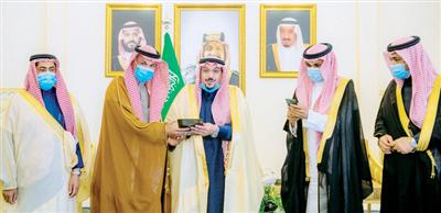 الأمير فيصل بن مشعل يطلق مبادرة إمارة القصيم لتطوير إرسال نظام البرقيات والتعاميم التقني الجديد 