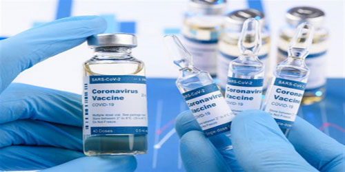 «فريق البيت الأبيض» يؤكد فعالية اللقاحات في تراجع وفيات كورونا 