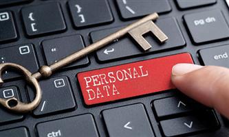 الإفصاح عن بياناتك الشخصية على مواقع التواصل يعرضك لمخاطر 