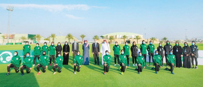 إدارة كرة القدم النسائية تعلن تأجيل البرامج التدريبية وورش العمل 