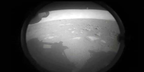 صور مذهلة لهبوط «برسفيرنس» على المريخ 