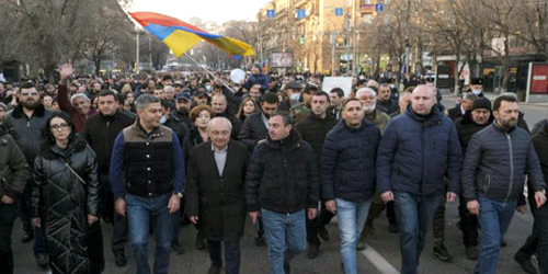 تظاهرات جديدة في أرمينيا مع تفاقم الأزمة السياسية 