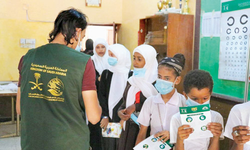 «إغاثي الملك سلمان» يعزز خدمات الصحة المدرسية بعدن 