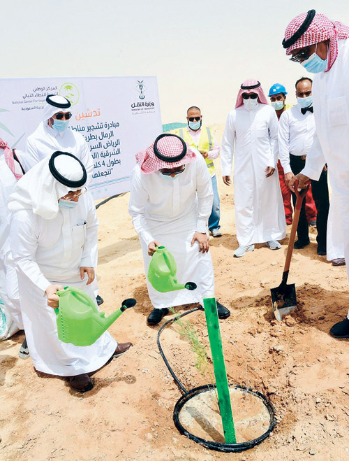 على طريق الدمام - الرياض السريع 