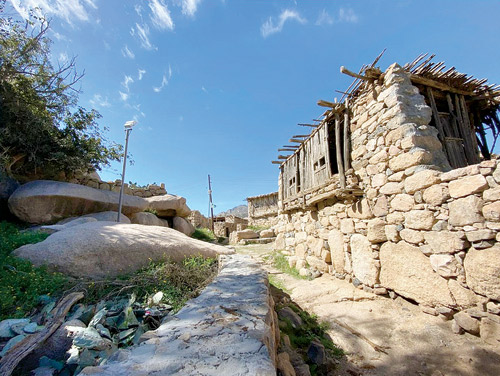  قرية الدارين التراثية في ثقيف