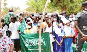 الندوة العالمية للشباب الإسلامي توزع السلال الغذائية في النيجر 