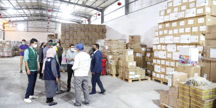  عبور الشاحنات