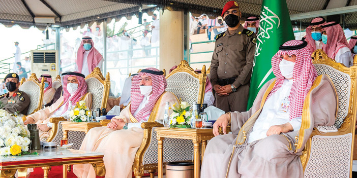 سموه خلال رعايته الحفل الختامي لموسم سباقات الفروسية بميدان الملك سعود