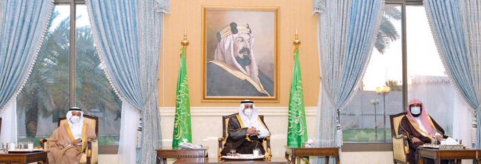 أمير منطقة تبوك يستقبل المواطنين في اللقاء الأسبوعي 