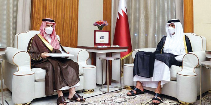  وزير الخارجية يسلم دعوة خادم الحرمين لأمير قطر