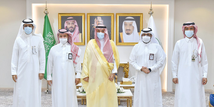  أمير منطقة نجران خلال لقائه د. إبراهيم بن هميم