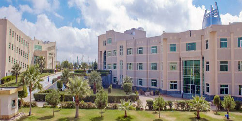 جامعة الملك خالد تبحث تعزيز التعاون مع شركة السودة للتطوير 