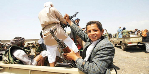 الشهادات الدراسية.. سلاح الحوثي لتجنيد أطفال المدارس 