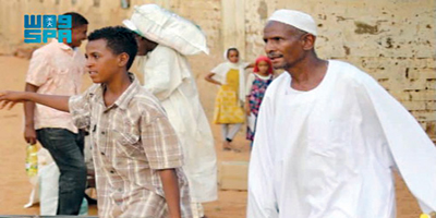مركز الملك سلمان يوزع مساعدات غذائية للأسر في السودان 