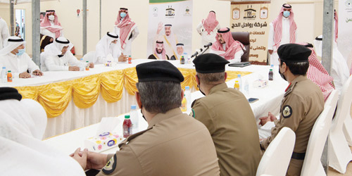  نائب أمير مكة رأس اجتماعاً في مشعر منى