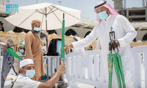  مظلات للحجاج