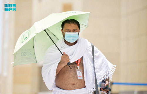 توزيع 30 ألف مظلة شمسية على الحجاج 