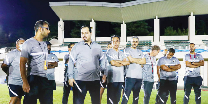  المسحل يشهد تدريبات المنتخب