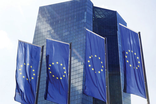 الاتحاد الأوروبي يبحث سبل الانتعاش الاقتصادي 