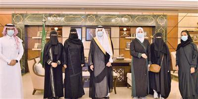 الأمير سعود بن نايف يستقبل أعضاء أكاديمية همم الشرقية للرياضة النسائية 