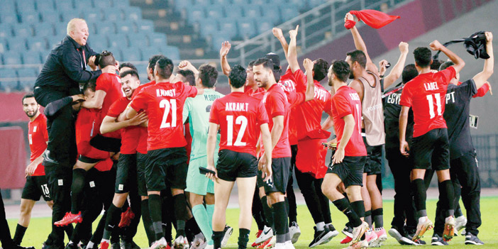  فرحة لاعبي مصر عقب التأهل إلى ربع النهائي