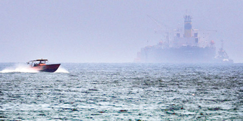 انتهاء «عملية الخطف المحتملة» لسفينة قبالة شواطئ الإمارات 