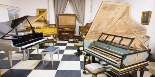 أمريكي يطرح بيانوهات نادرة في مزاد 