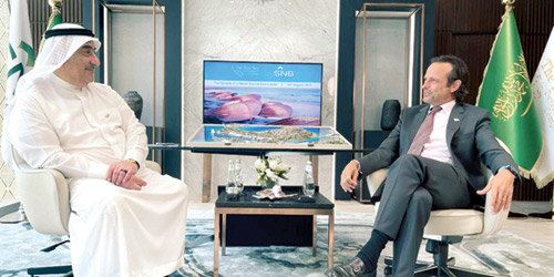 ضمن اهتمامه بمشاريع الرؤية وبهدف استعراض فرص الاستثمار الواعدة 