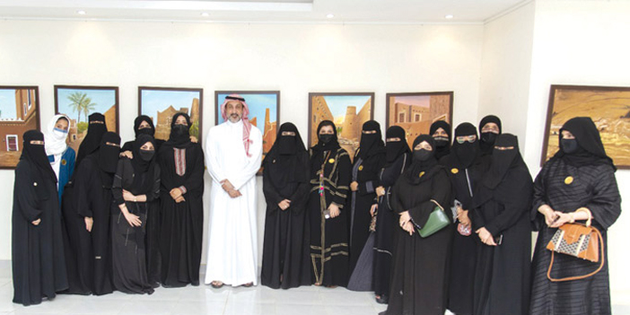 الجمعية السعودية للفنون التشكيلية تستضيف 42 فنانة 