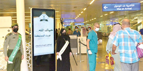  وصول معتمرين من الخارج إلى المدينة المنورة